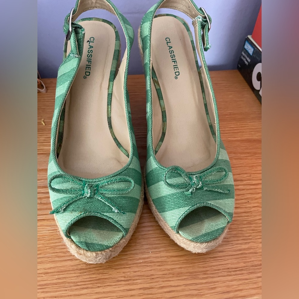 Envy Green Wedges💚